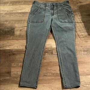American Eagle Outfitters Classic Skinny Jeans LIKE NEW EUC!